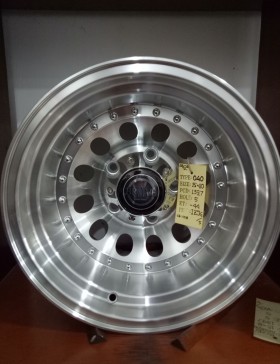 VELG 15 040